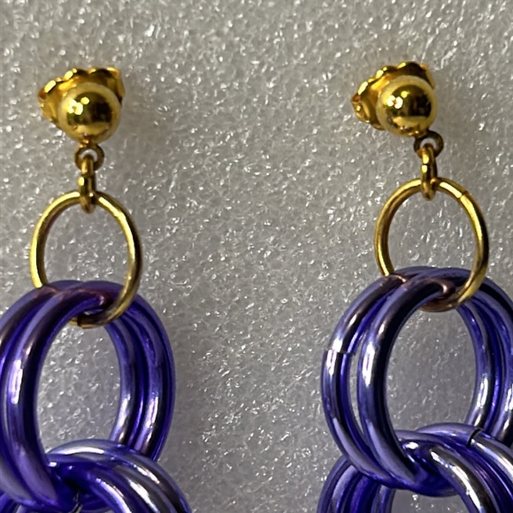 Avon Dangle Post Earrings Clunky Circle Double LINK Purple/Gold Tone Hoop 2.5" - Picture 3 of 10